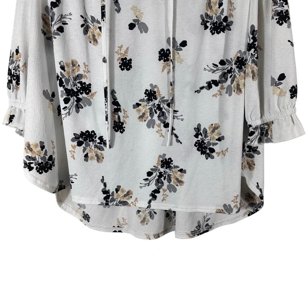 Melloday White Floral Blouse Size 1X - Picture 5 of 8